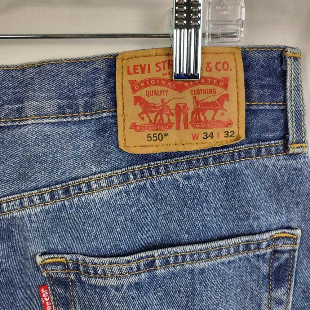 Levis‎ 550 Jeans Mens 34x32 Relaxed Fit Medium Wash Blue Denim Classic Red Tab